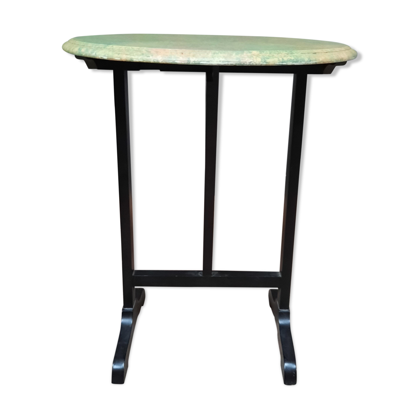 Small winegrower's table