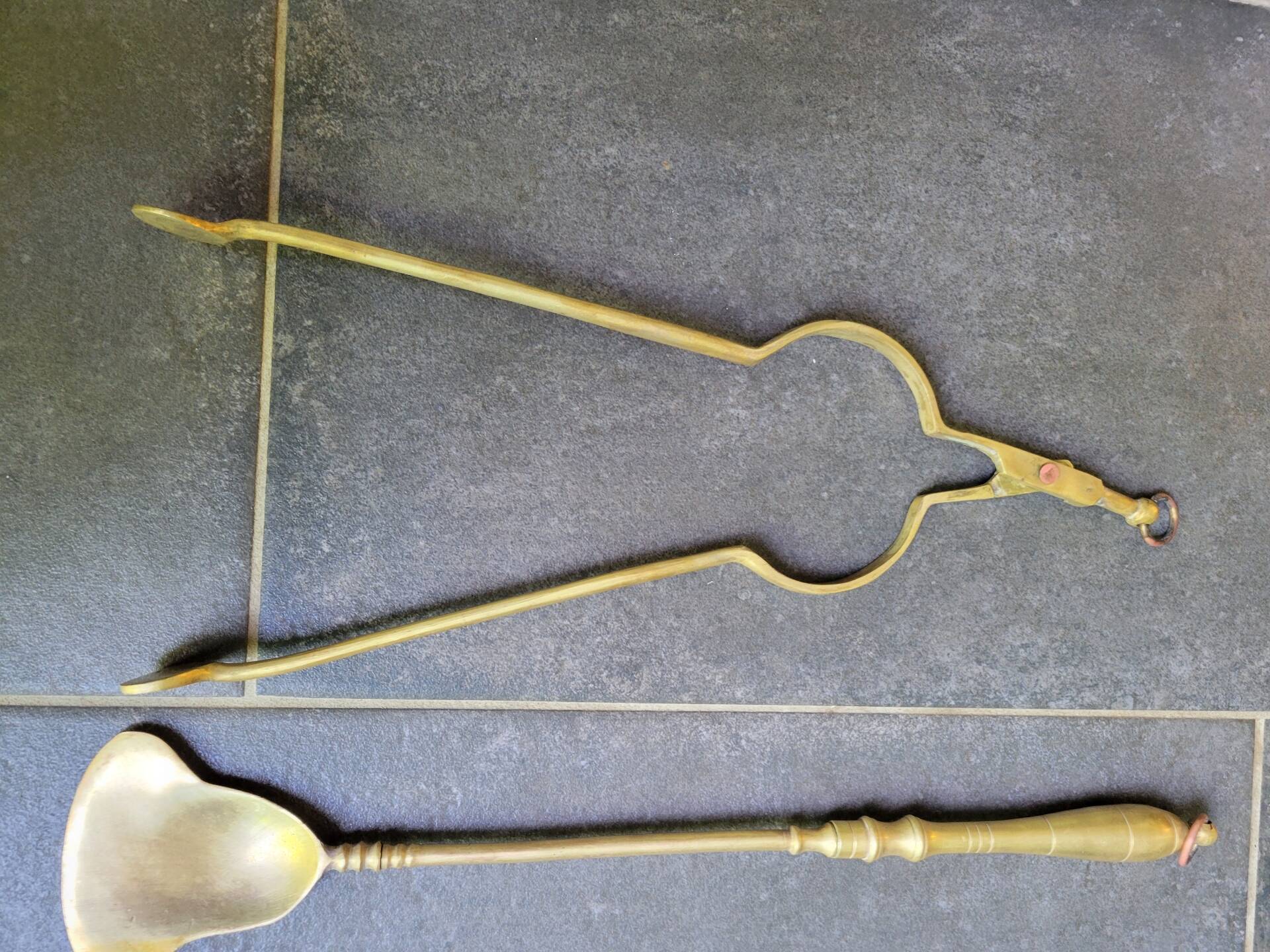 Fireplace tool set in gilded bronze
