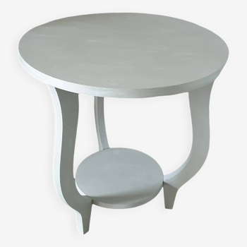 Pedestal table