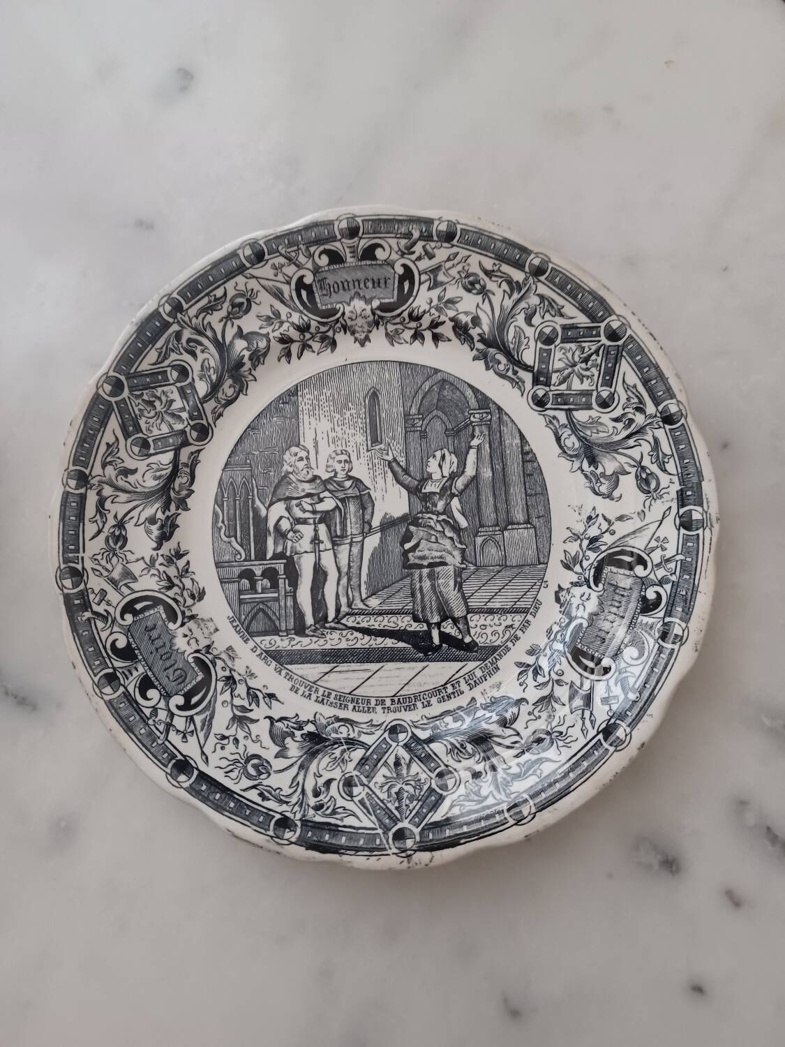 5 assiettes à dessert "vie de Jeanne d'arc" Sarreguemines