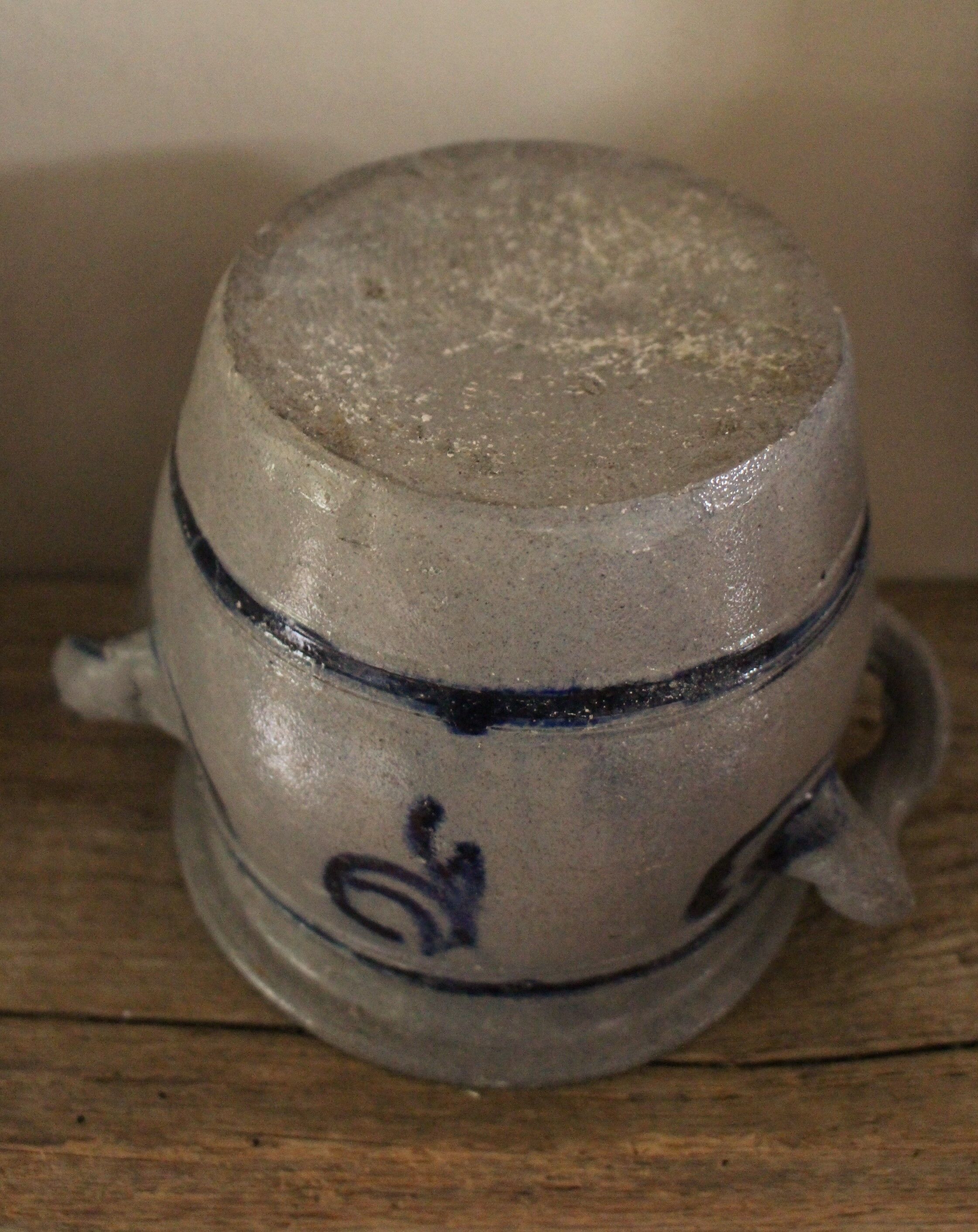 Blue grey stoneware pot