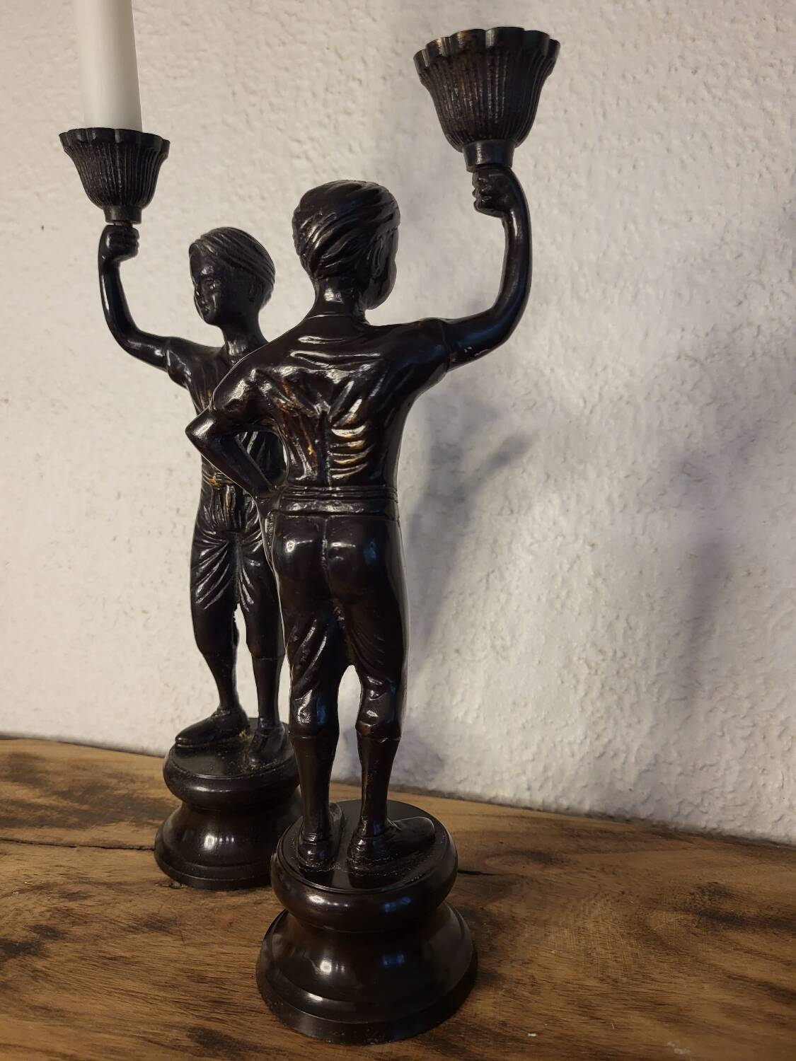Statuette candle holder