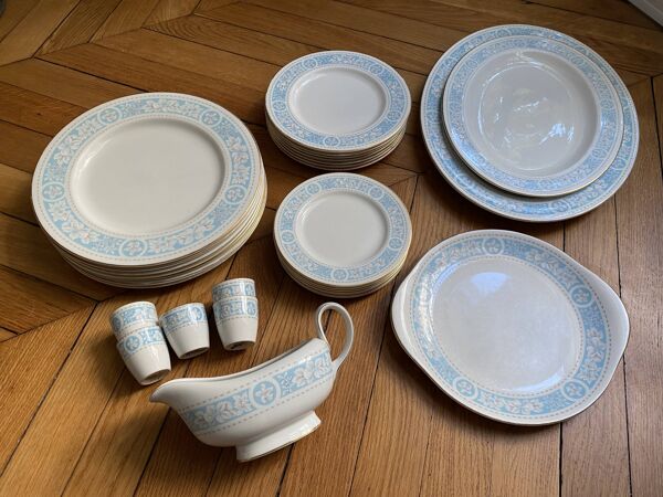 Ensemble vaisselle Royal Doulton & Co limited Hampton Court