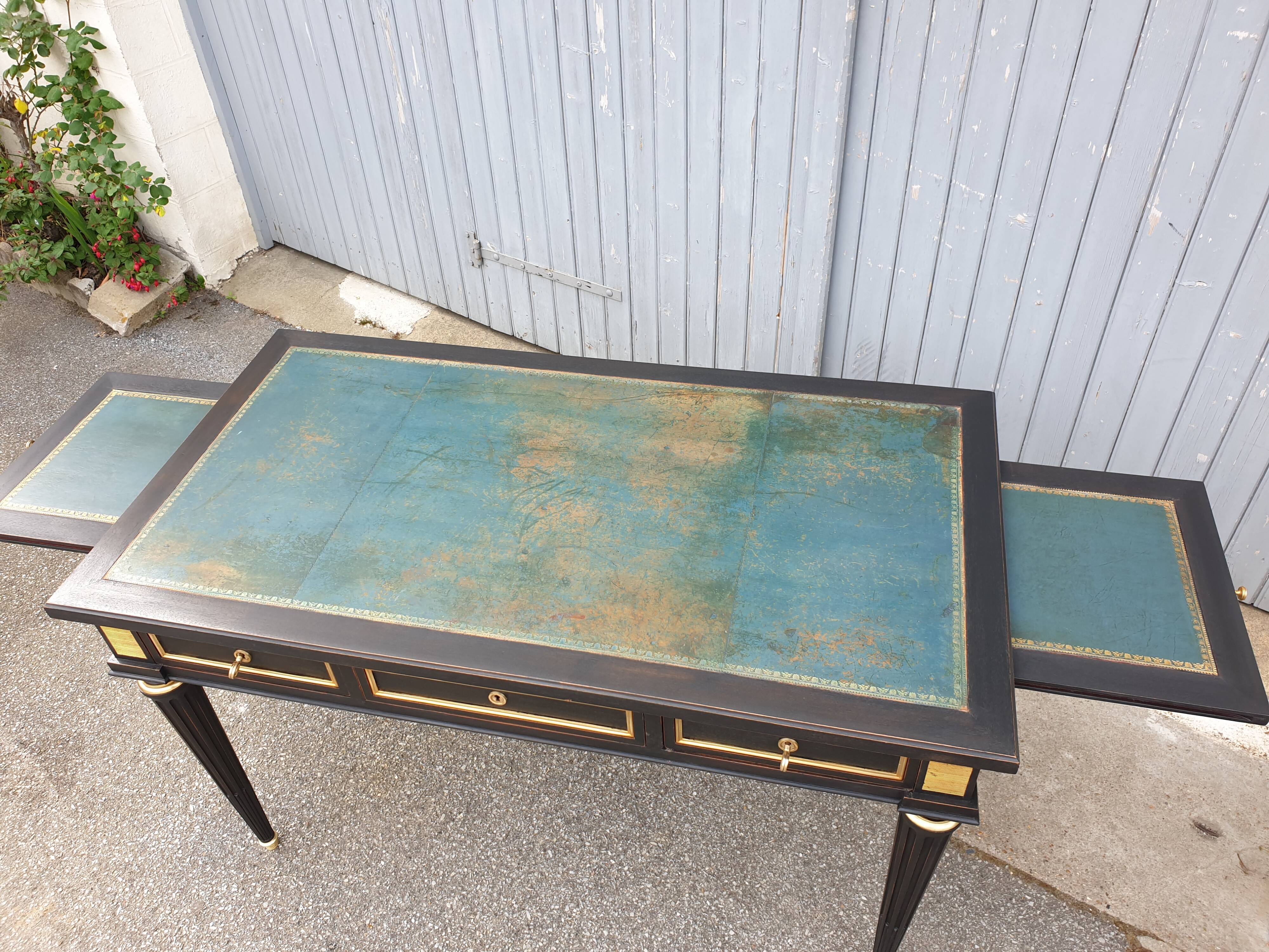 Bureau Louis XVI