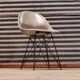 Chaise grise par Miroslav Navràtil édition Vertex 1959