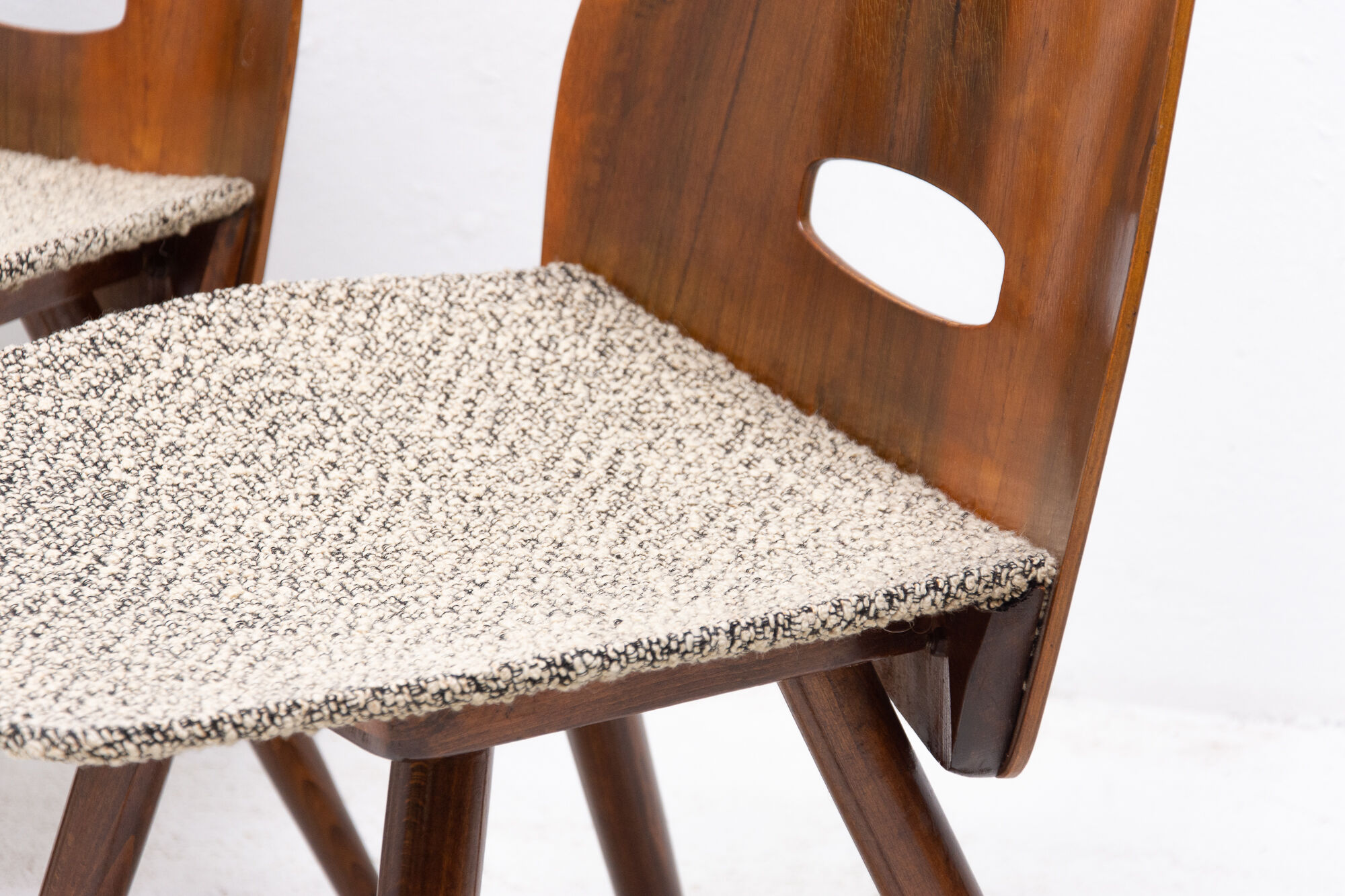 Lot de 4 chaises conçues par Frantisek Jirák pour Tatra Pravenec