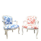 Paire de fauteuils de style Louis XV - tapisserie neuve motif "Corail"