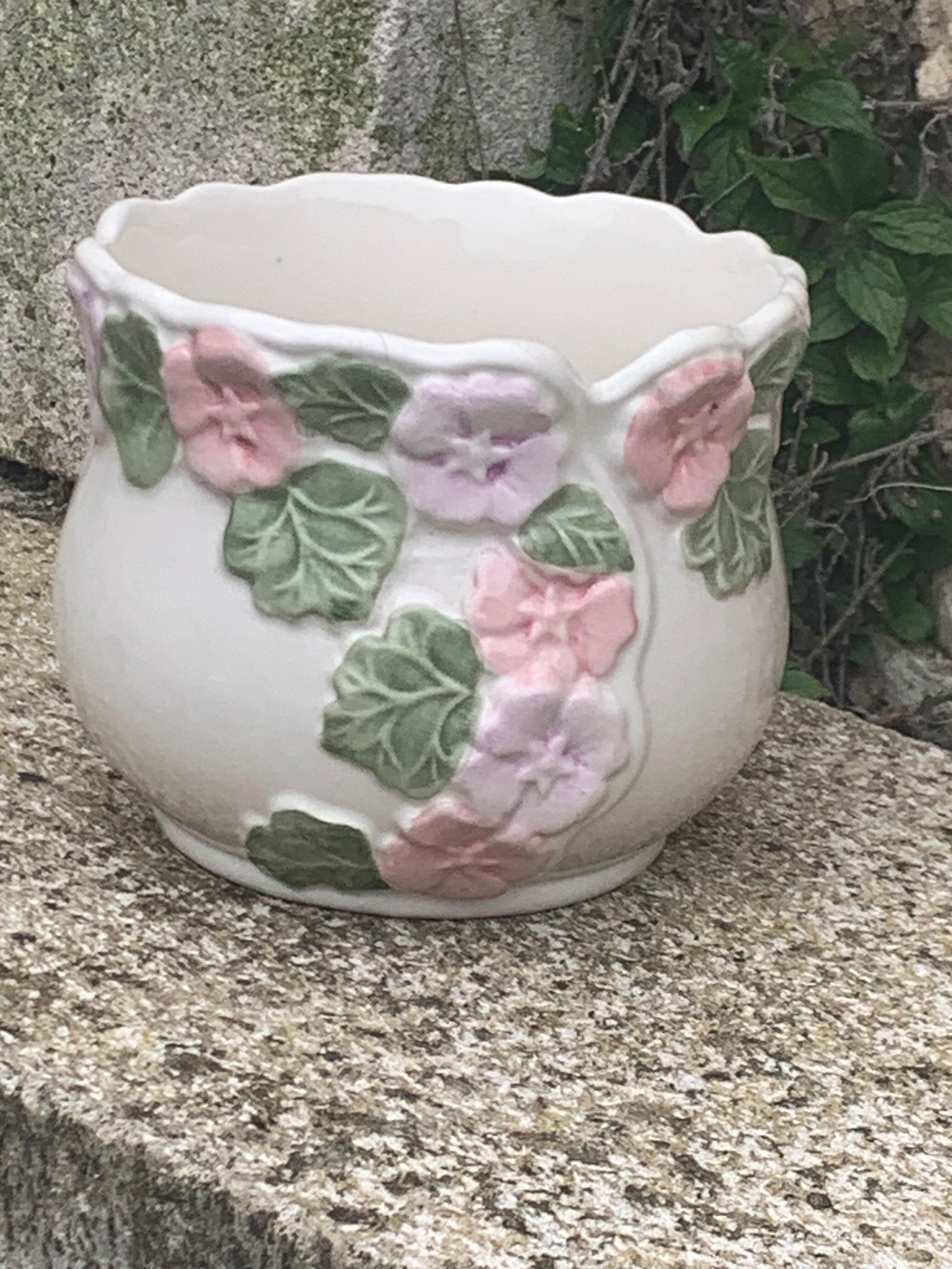 Pot cover in slurry floral pattern purple and pink