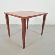 Table d'appoint en teck de HM Møbel, Danemark, années 1960.