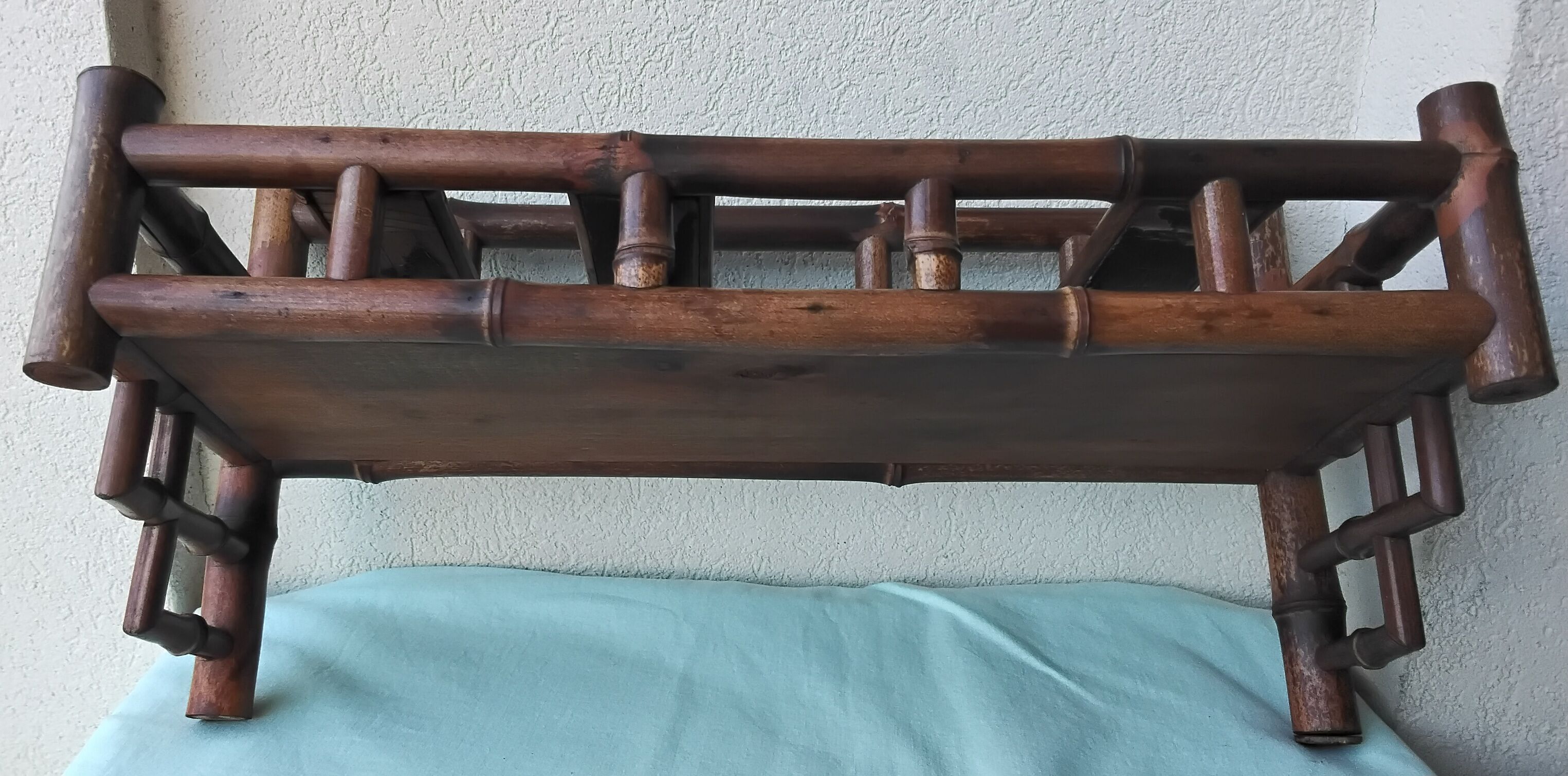 Bamboo shelf in Asian style