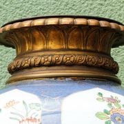 Lamp base, Chinese porcelain, Kangxi style, late 19th century.