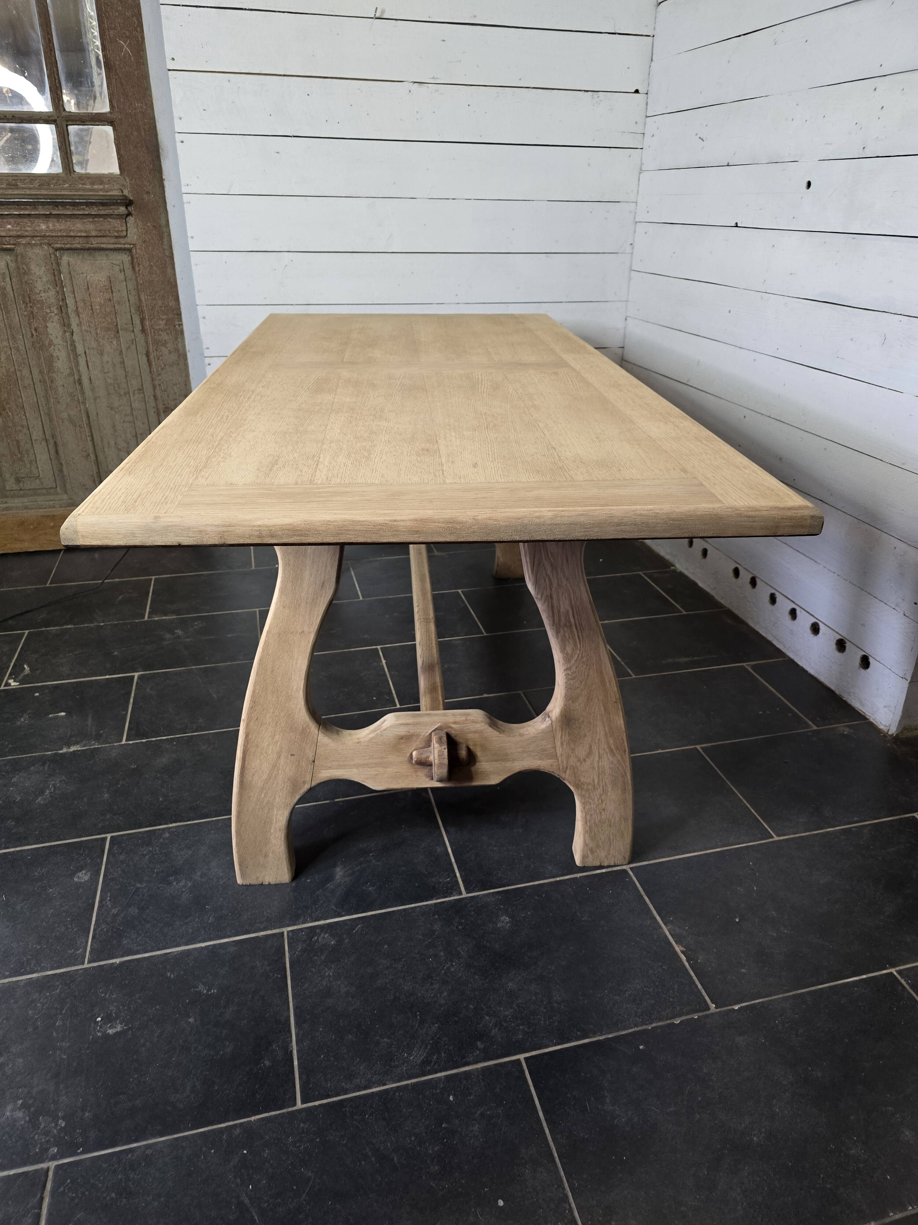 Guillerme and hambron oak table