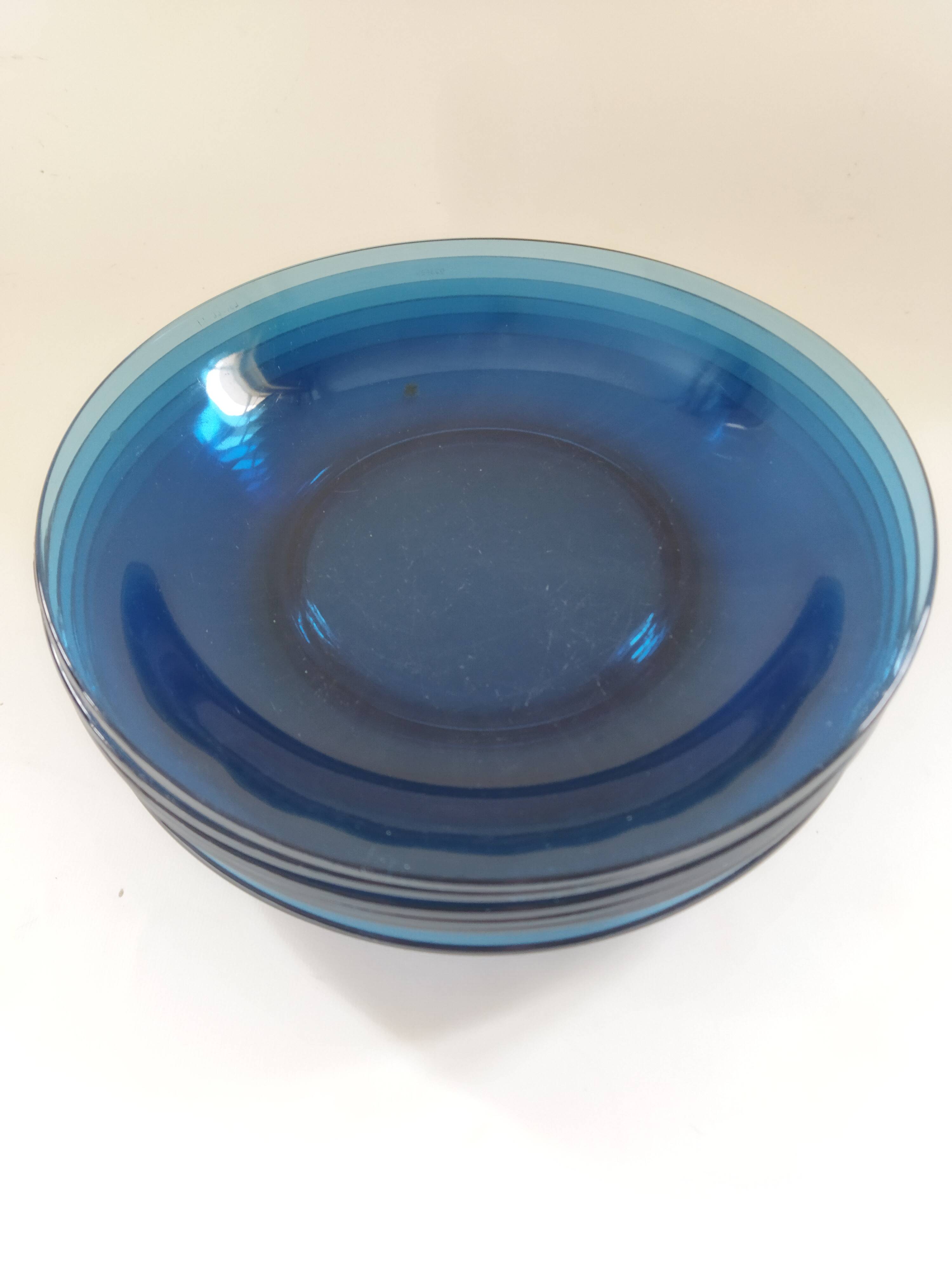 6 Vereco soup plates