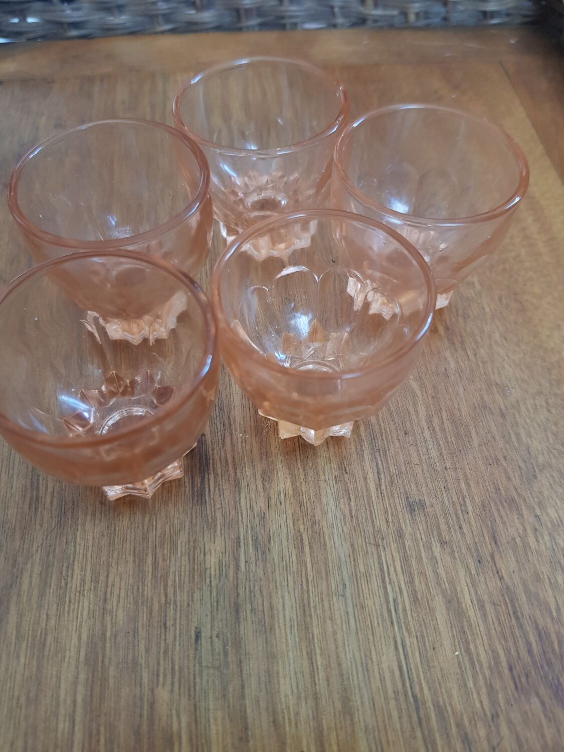 5 glasses with rosaline liqueur