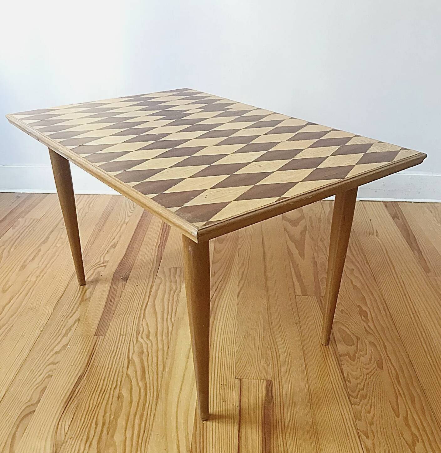 1950s wooden coffee table with marquetry from the 1950s