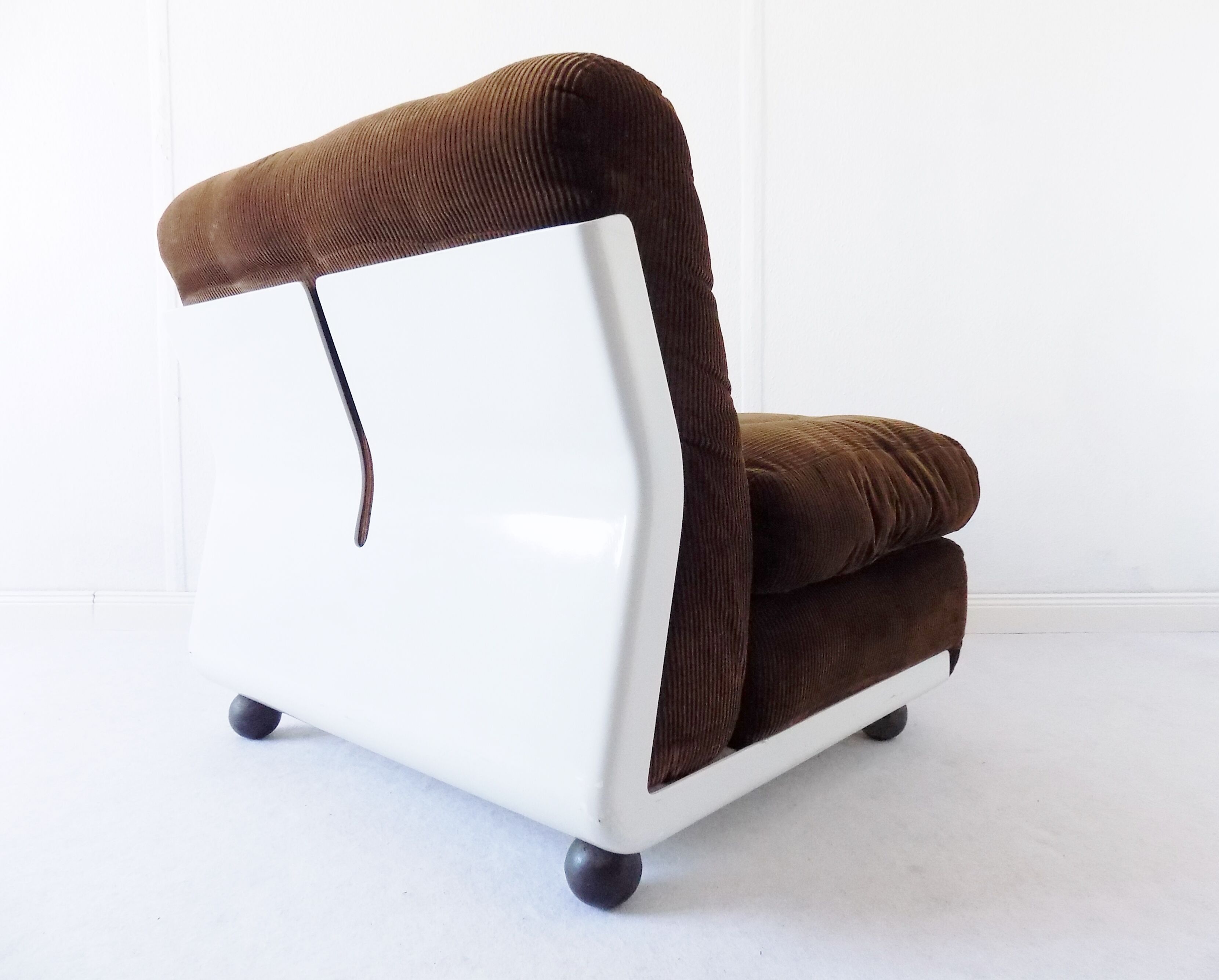Pair of Amanta chairs by Mario Bellini for C&B Italia