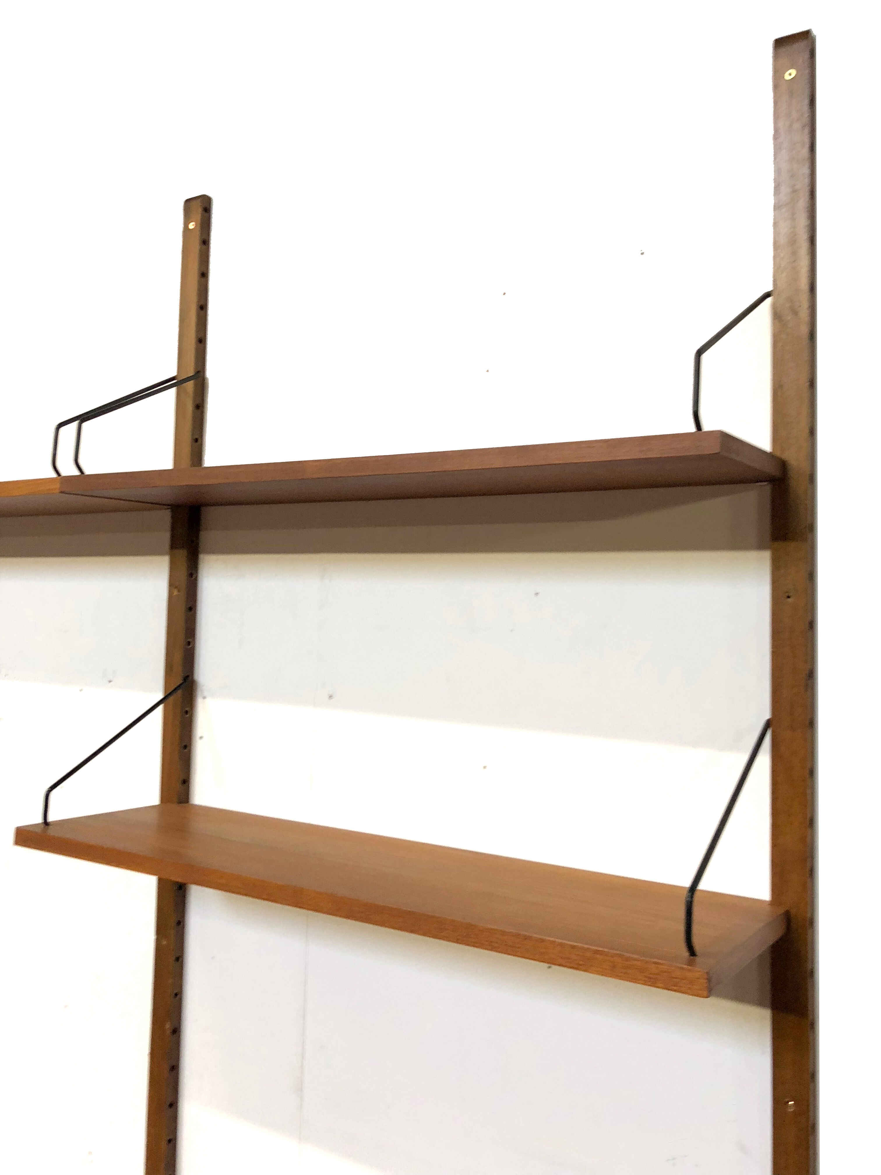 Poul Cadovius royal system