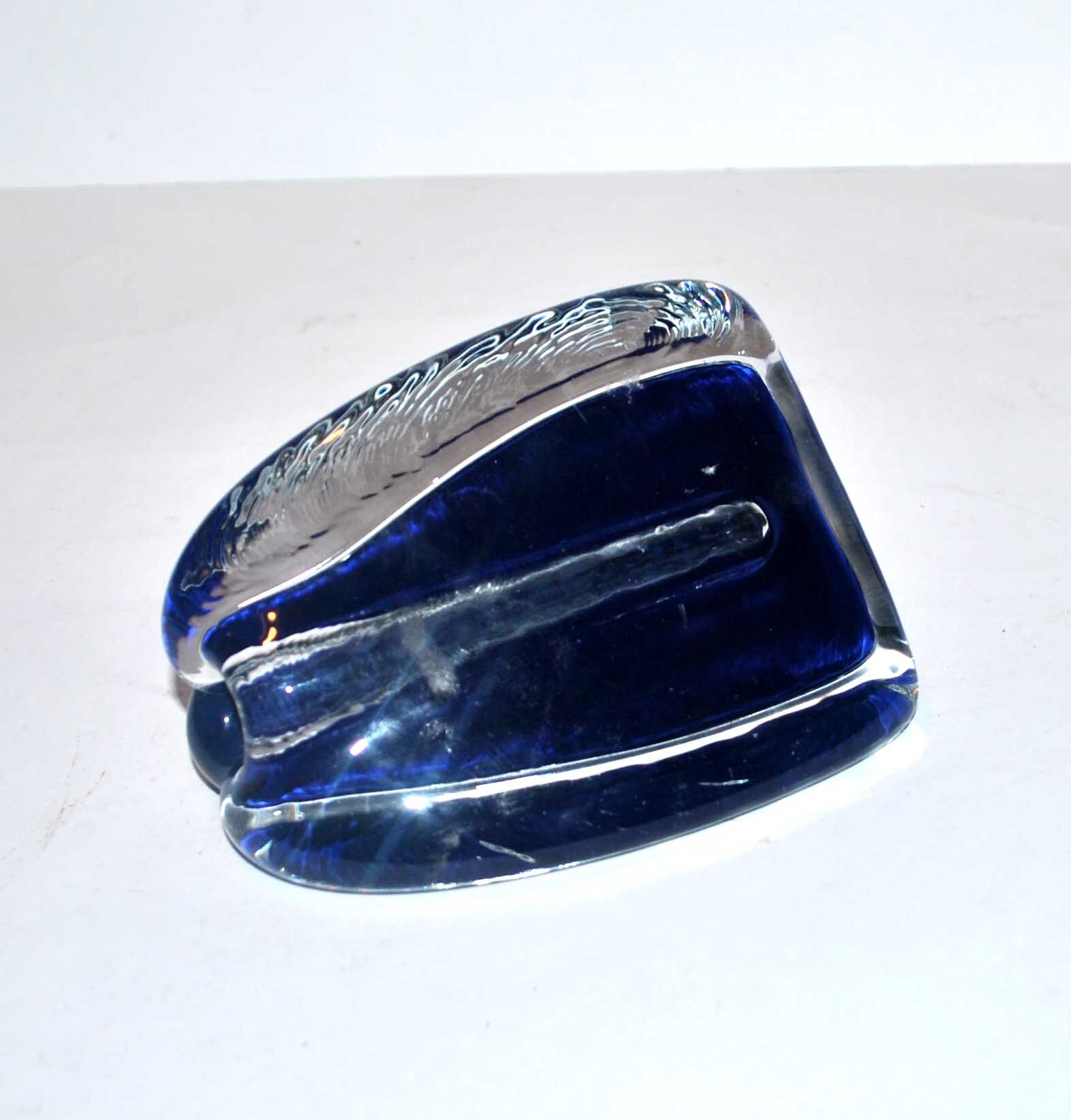 Vintage vase in cobalt blue murano glass? Soliflore triangle 1960-1970