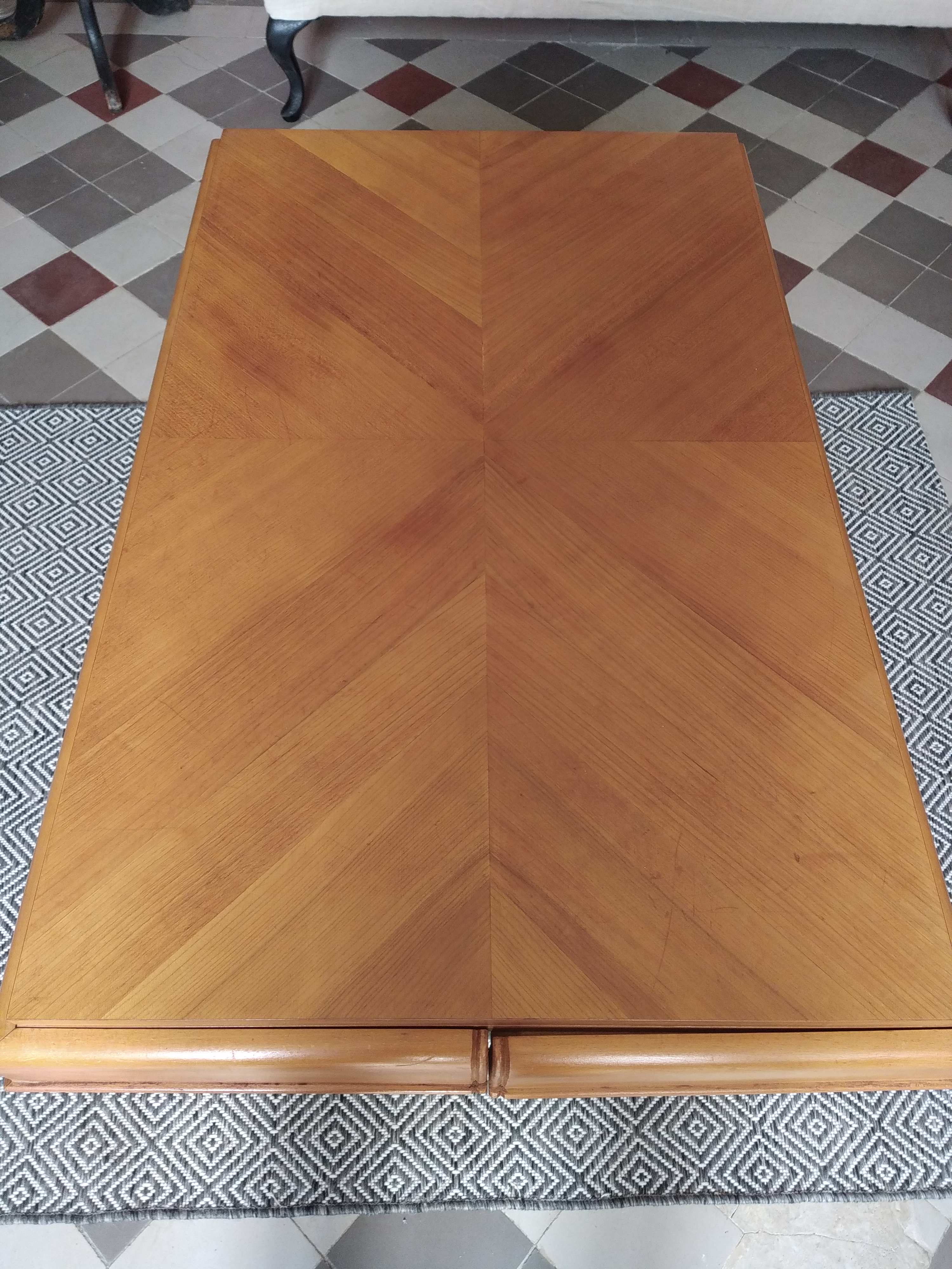Convertible coffee table