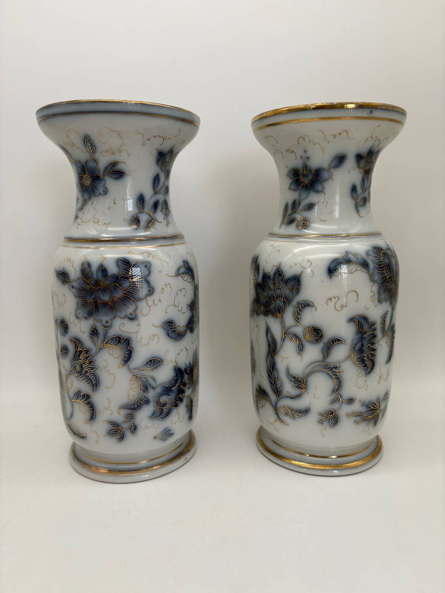 Pair of Bayeux porcelain baluster vases, 19th century