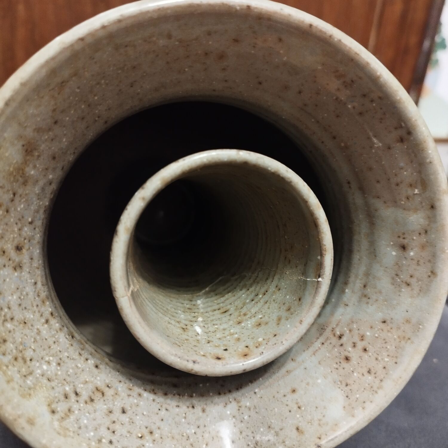 Pichet beige Vallauris fait main