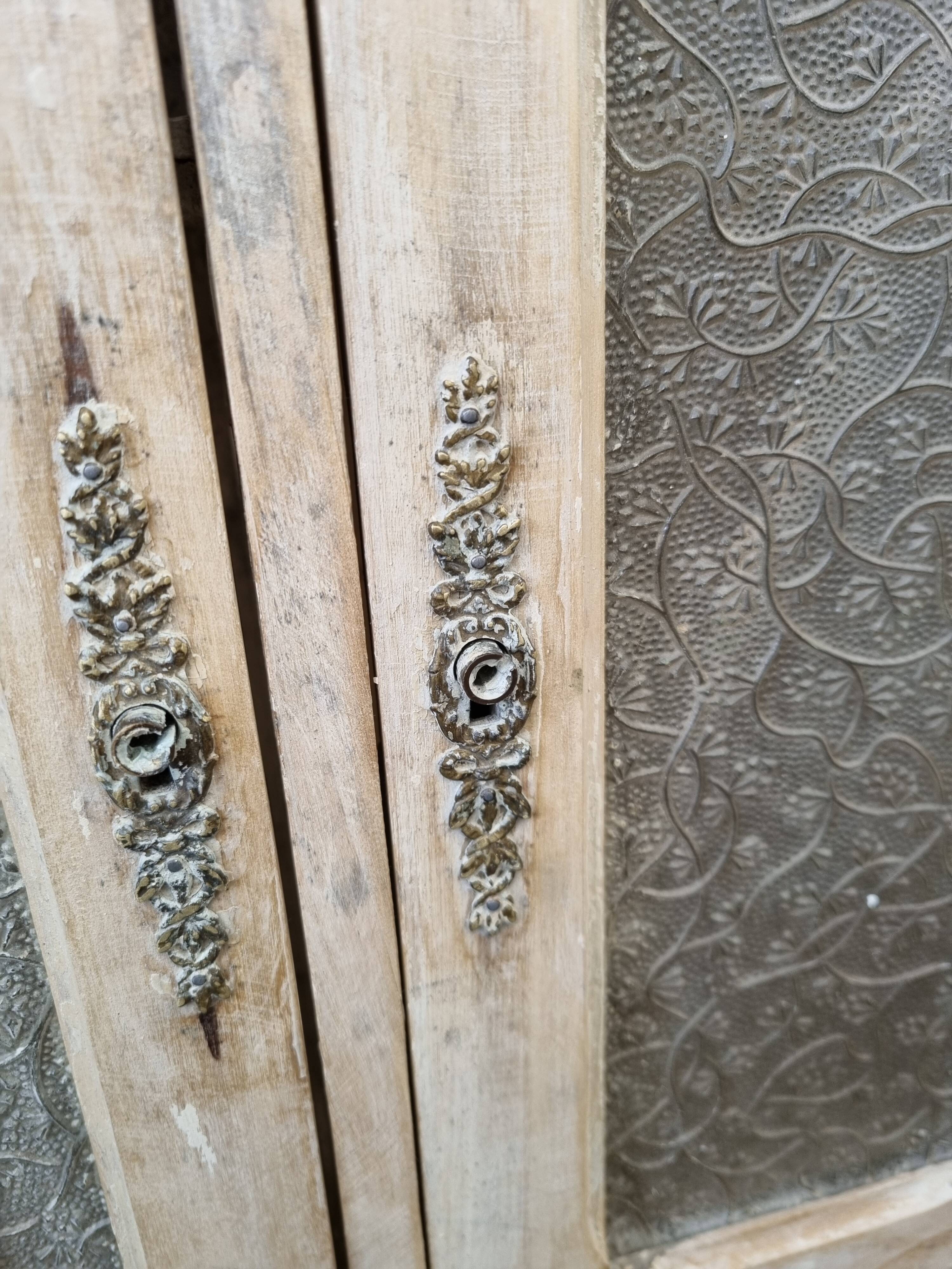 Armoire à pharmacie ou à épices