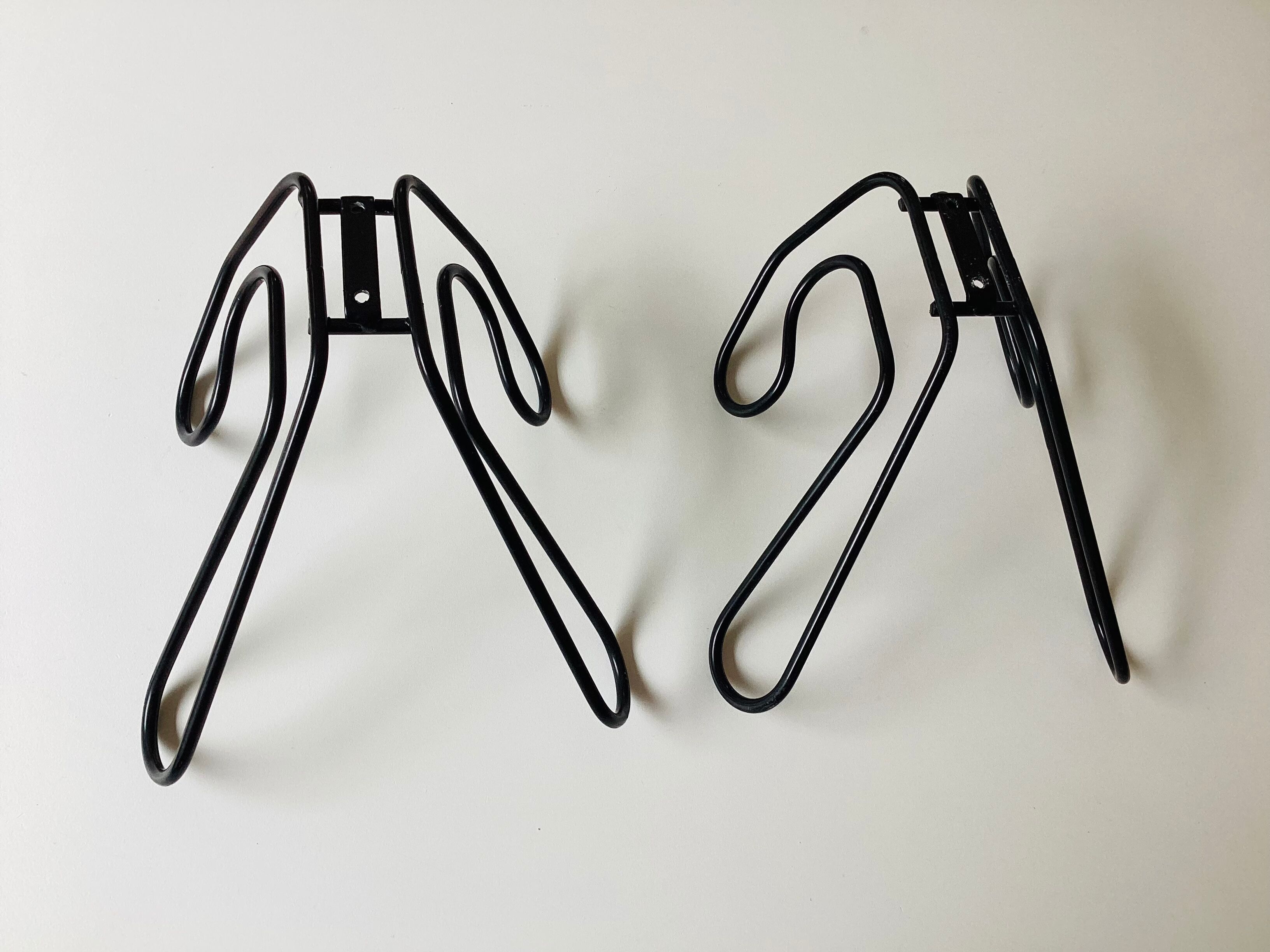 2 Ikea hooks