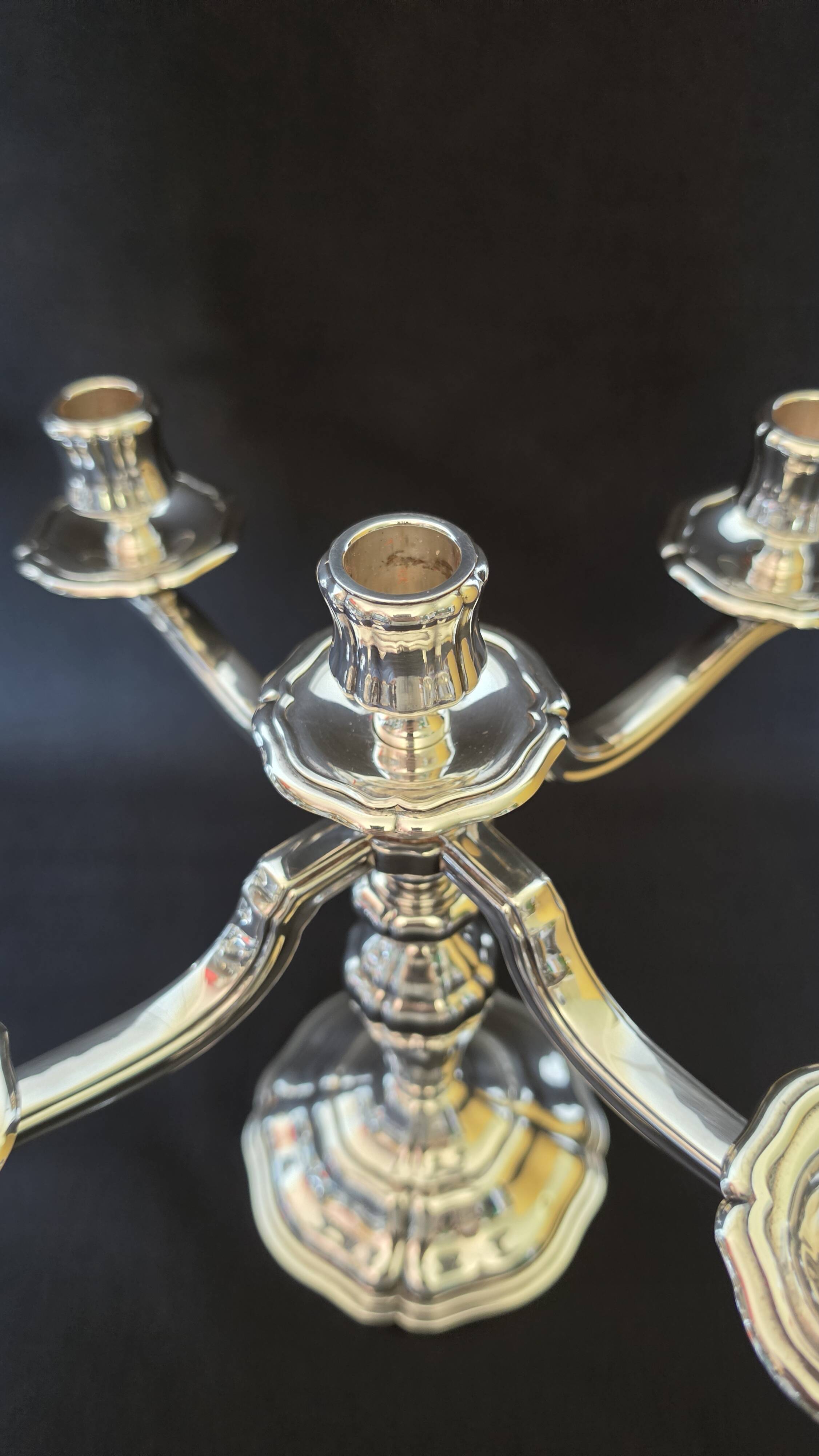 Exceptional pair of table candlesticks in fine silver, St. Médard Paris