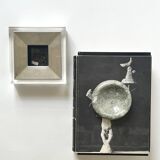 Round Italian ashtray made of hand-carved and polished green marble.