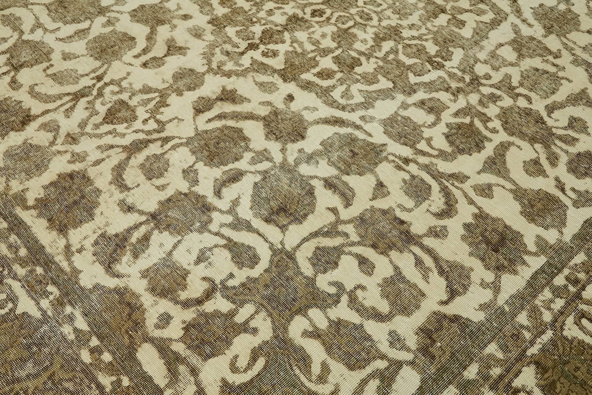 Hand-Knotted Persian Vintage 1970s 298 cm x 340 cm Beige Wool Carpet