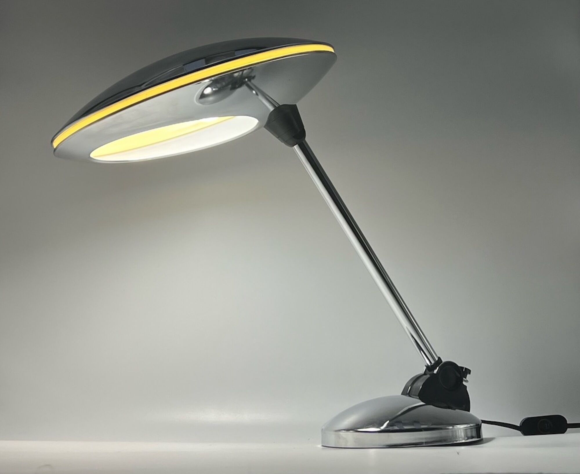 Lampe chromée space age aluminor france, années 60