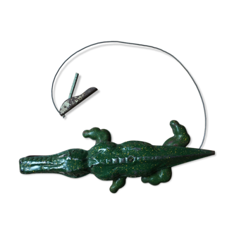 Metal crocodile