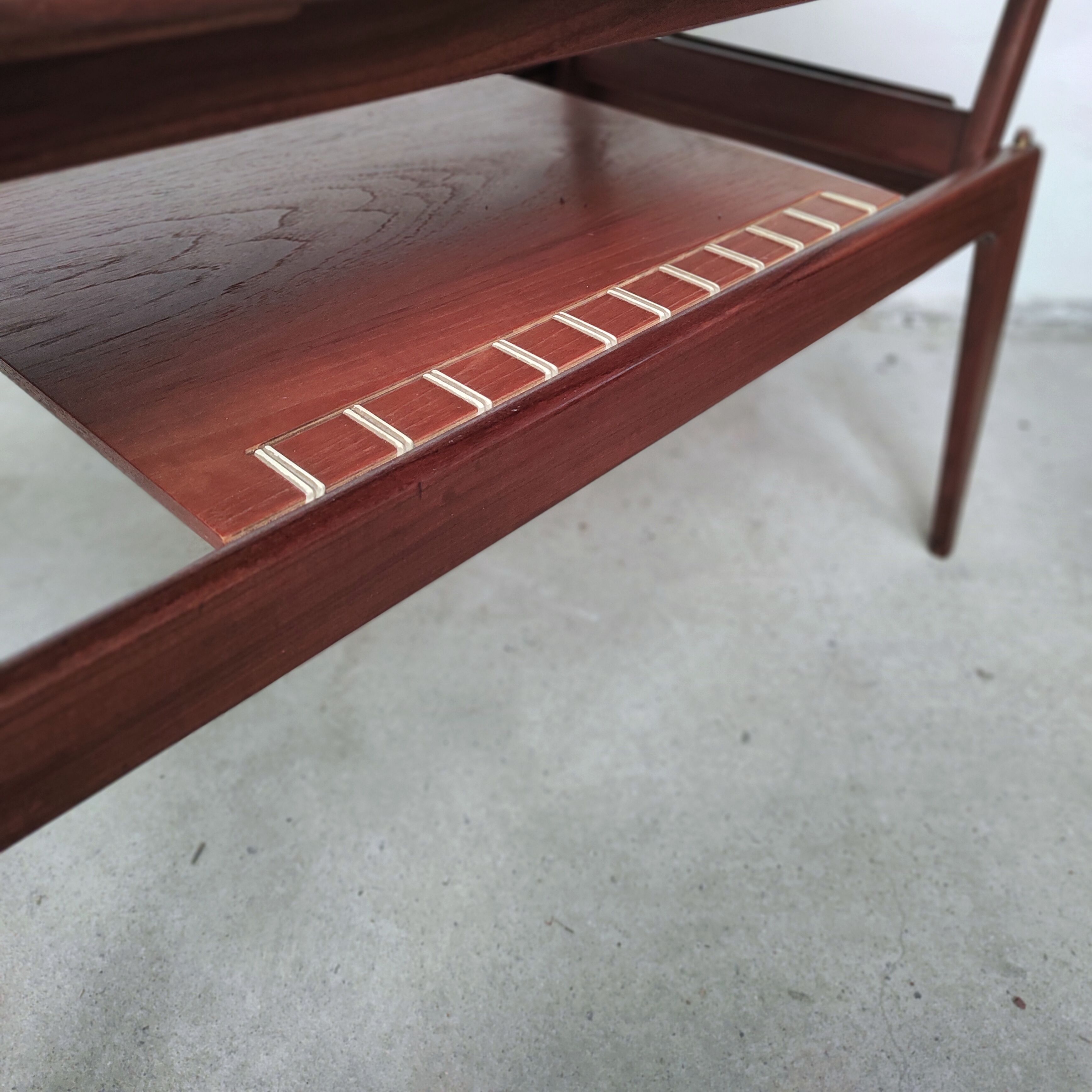 Teak liftable coffee table, Denmark - 1960