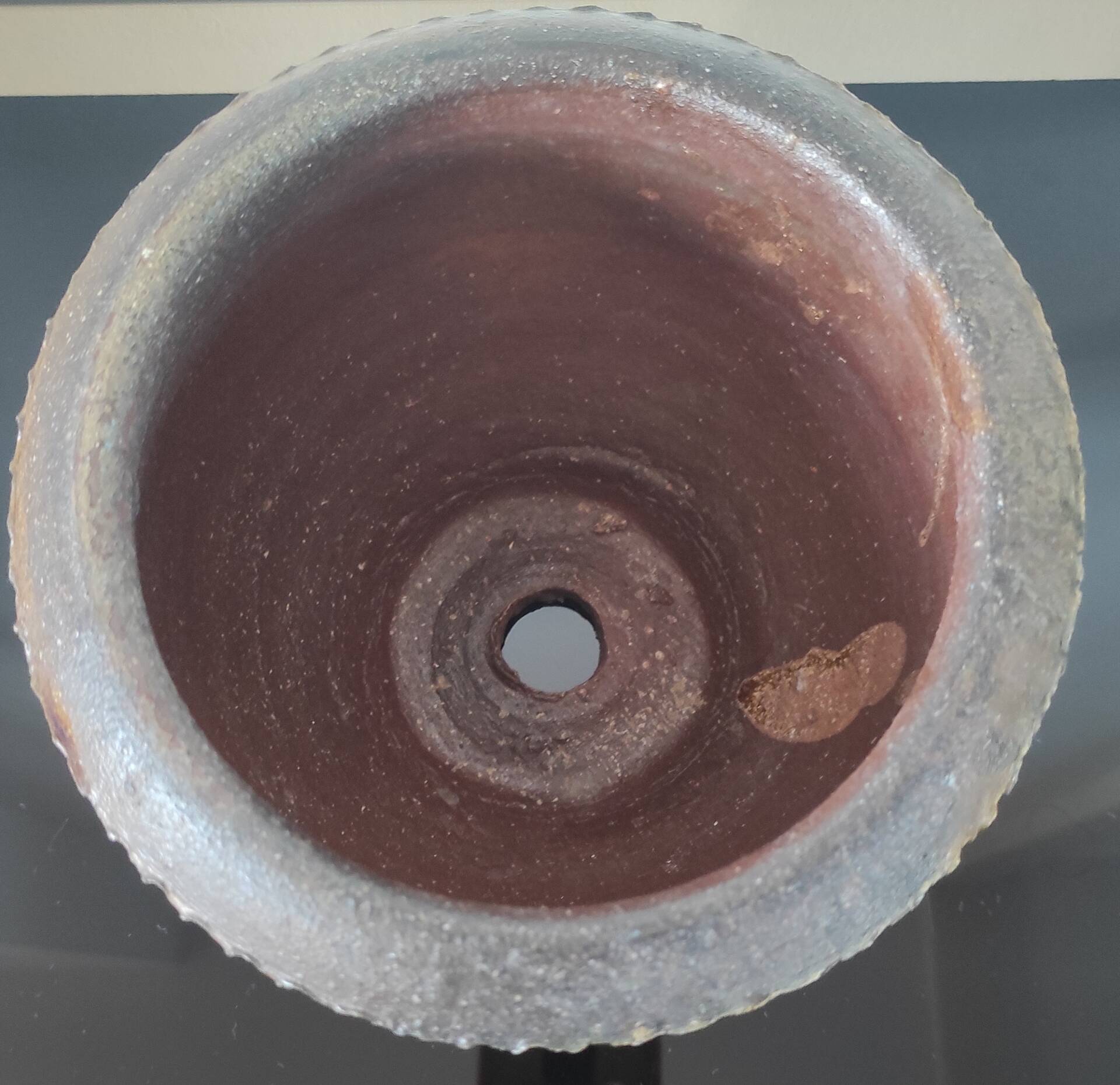 Vintage cache-pot in glazed stoneware