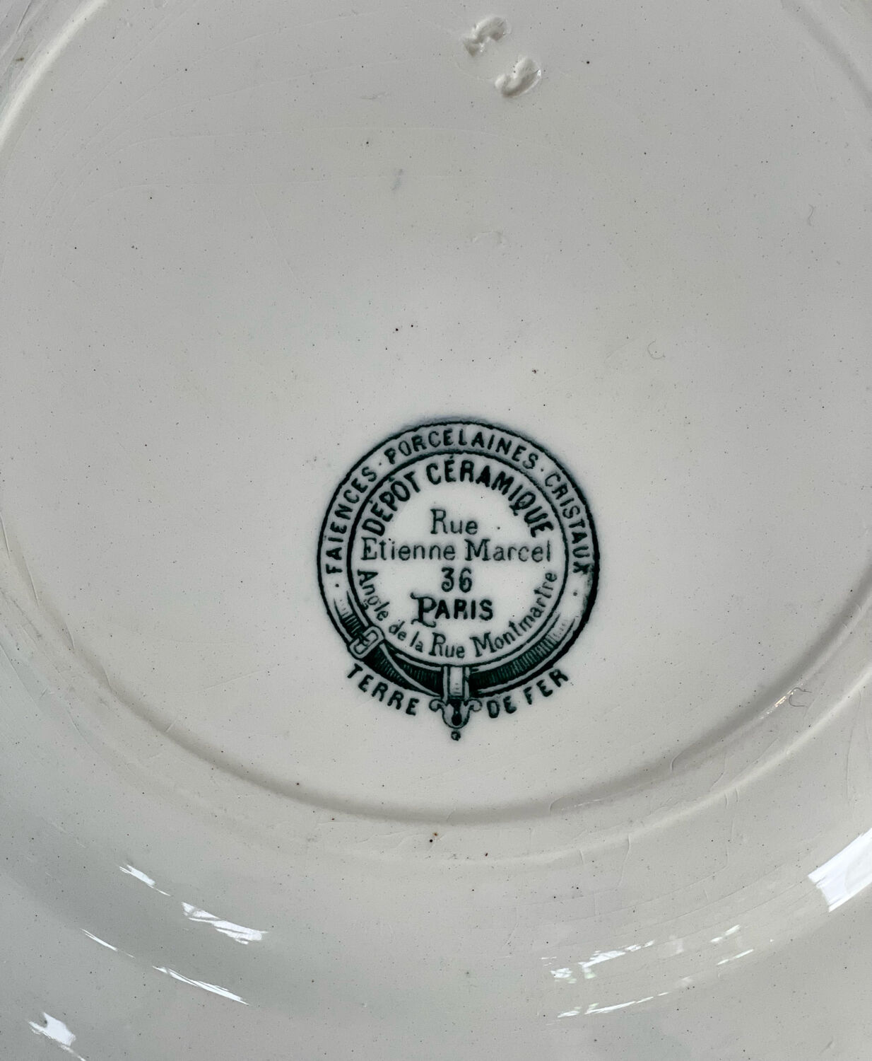 6 old plates in iron earth.