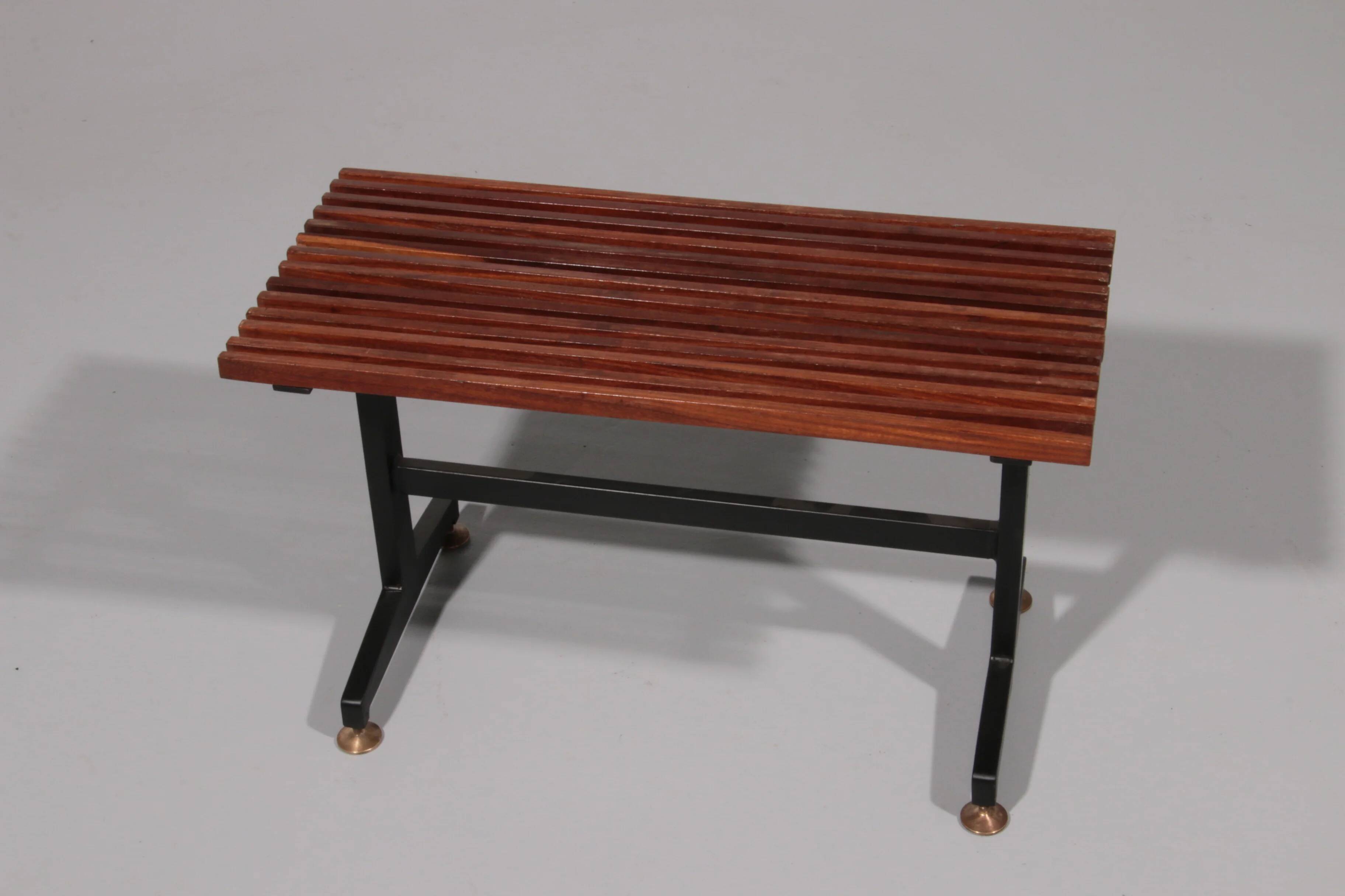 Mid-century Italian bench 1960s with black metal frame, gilded brass legs and solid teak slats