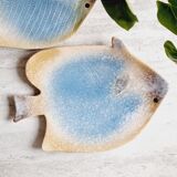 2 empty ceramic fish pockets