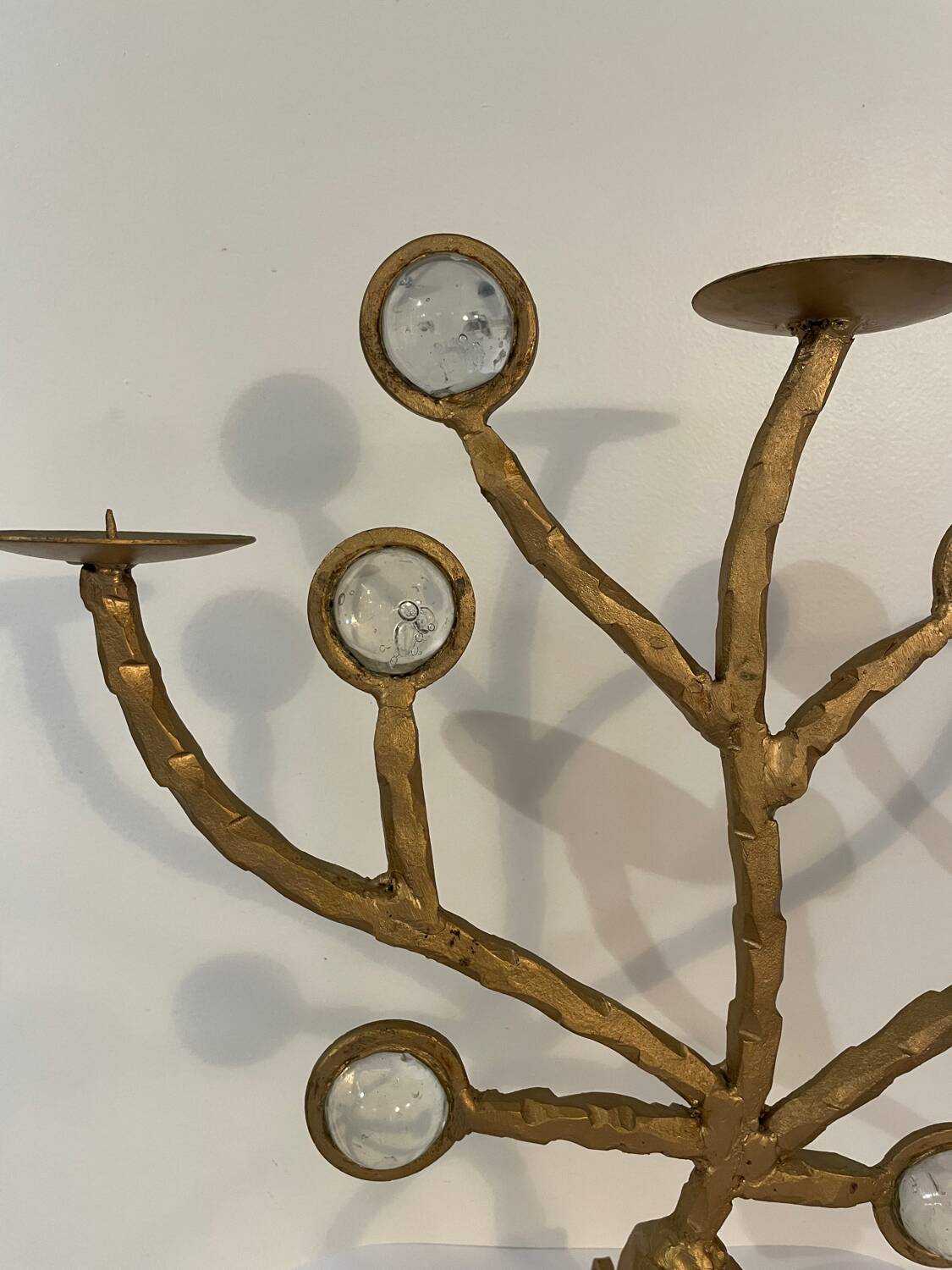 Candelabre en fer forgé et verre XXe