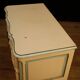 Commode française en bois laqué et peint