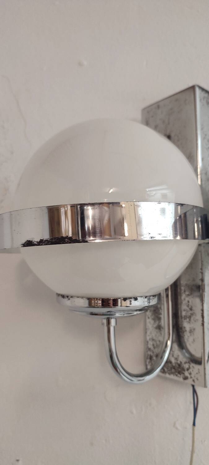 Aplique de pared metálico. Spain, 1970s.