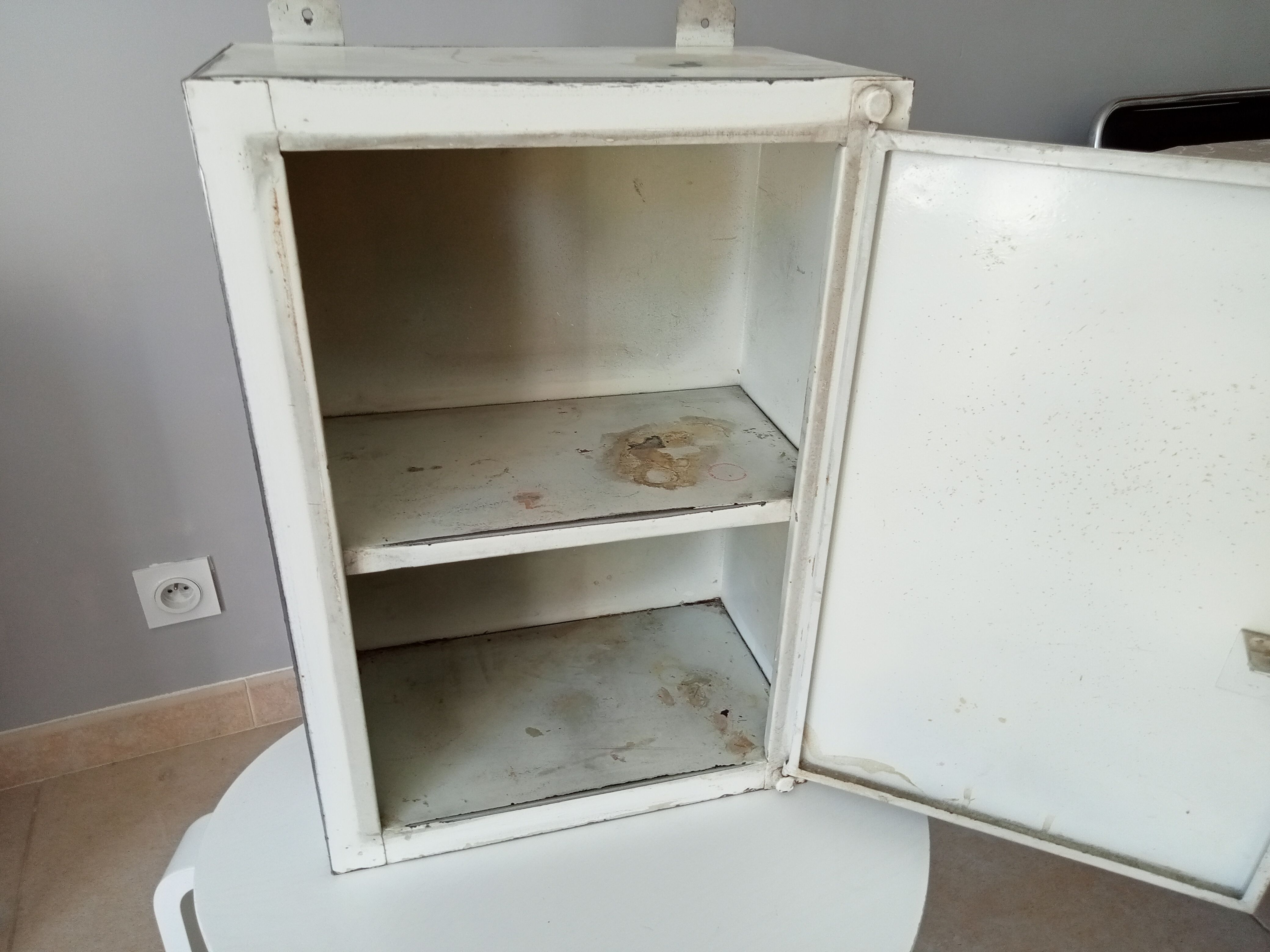 Vintage medicine cabinet 60s/70s
