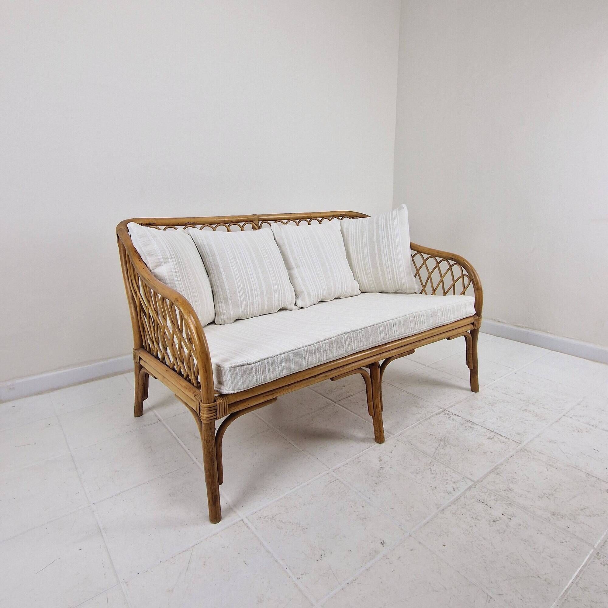 Mid-Century Italian Rattan & Bamboo Settee, ca. 1970