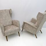 Pair of Gio Ponti Mid-Century Modern Italian Velvet "Alata" Lounge Chairs