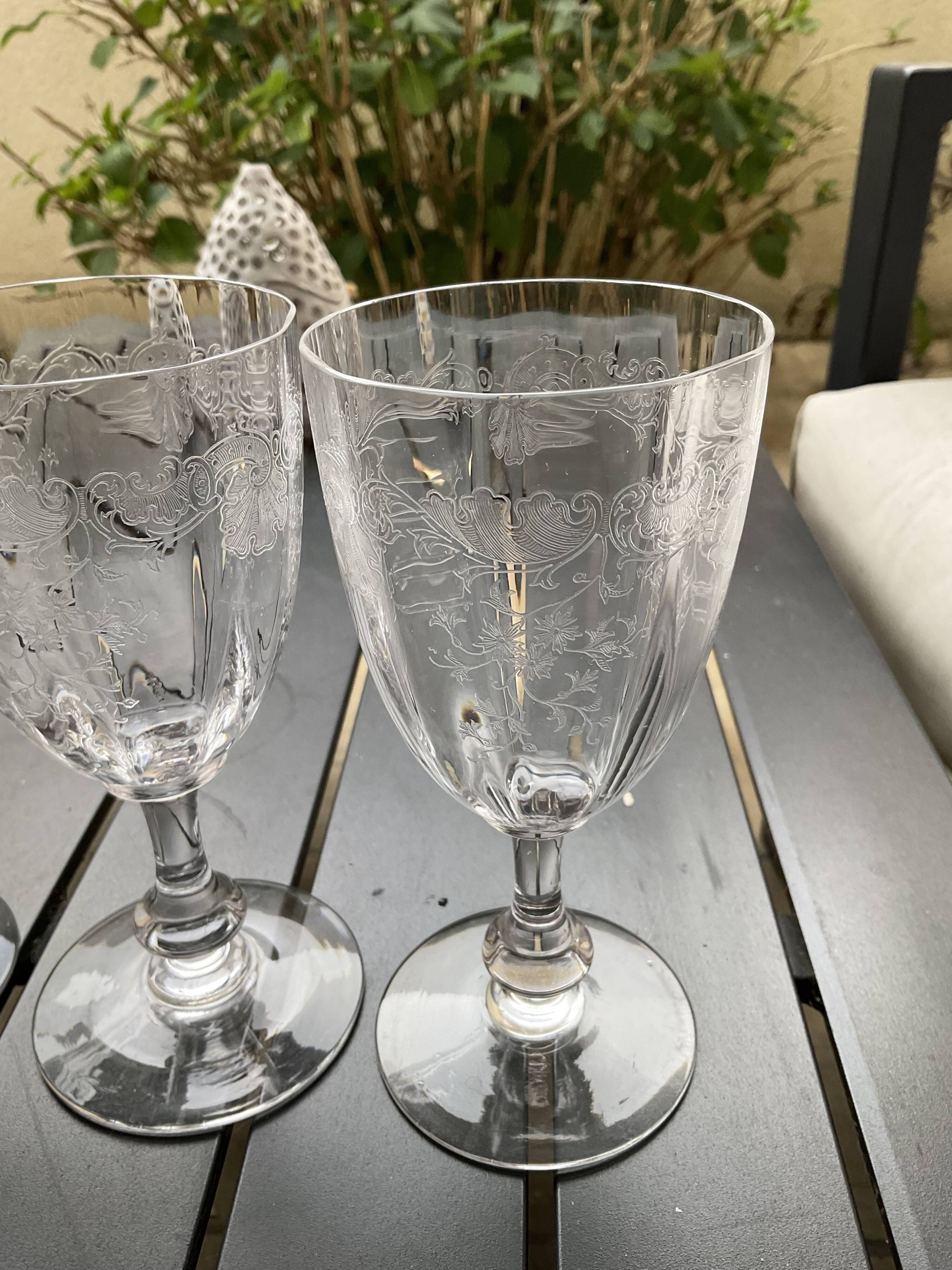 4 Saint Louis water glasses. Venetian ribbed massenet model