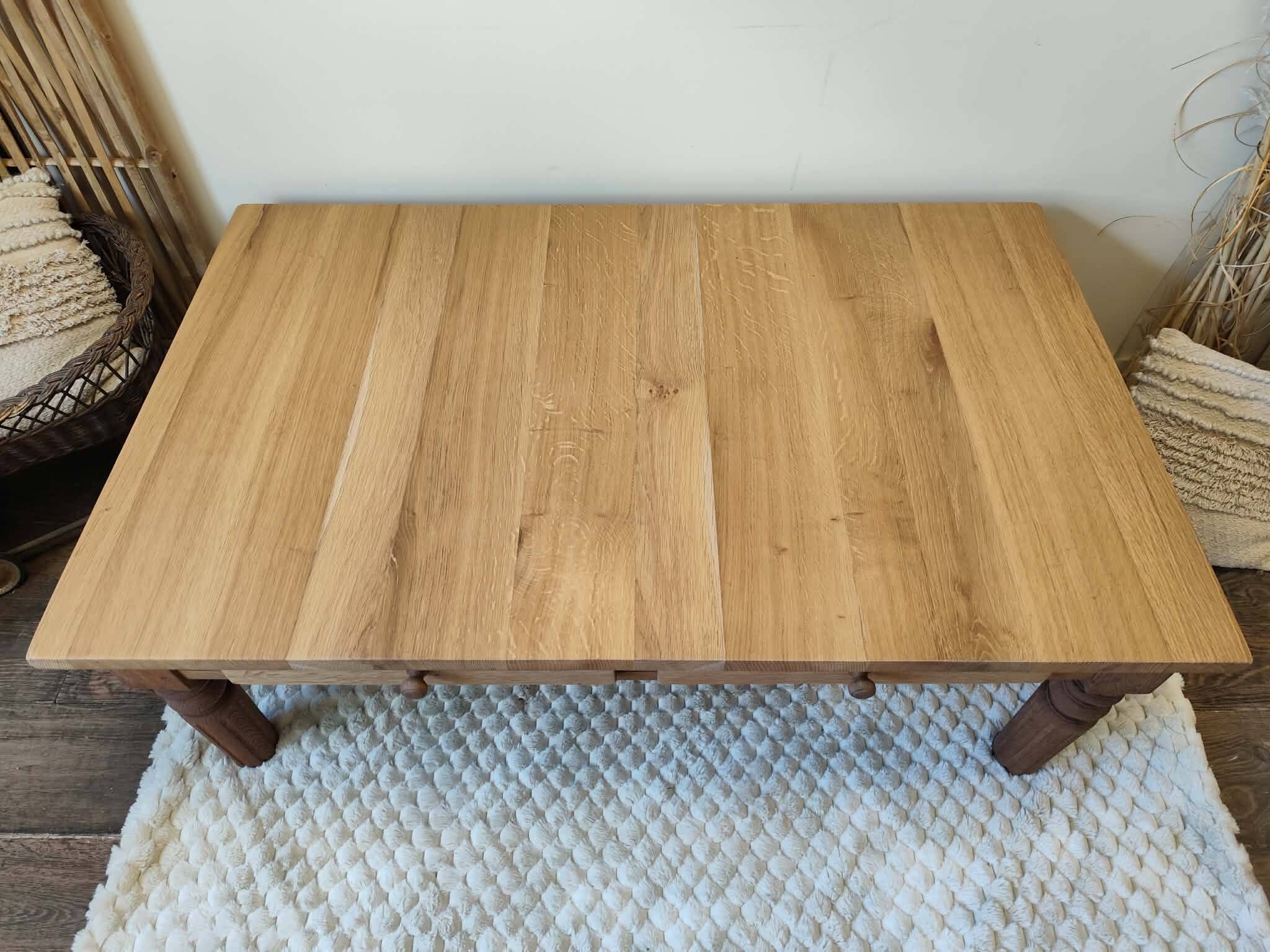Farmhouse coffee table in oak