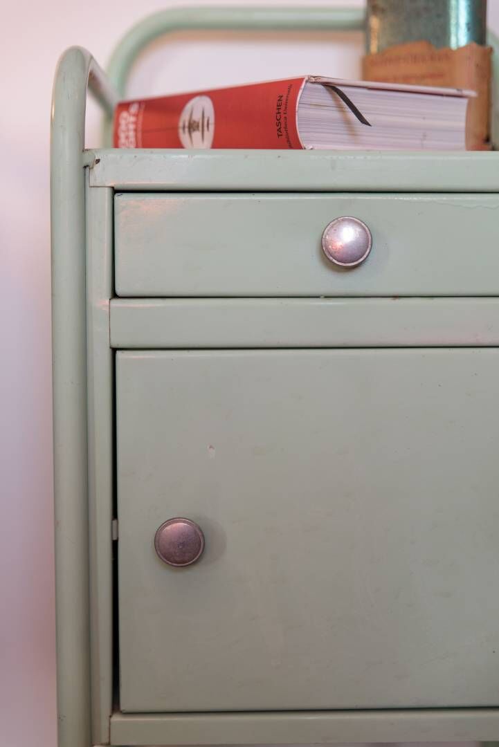 Pair of nightstands to hospital mint