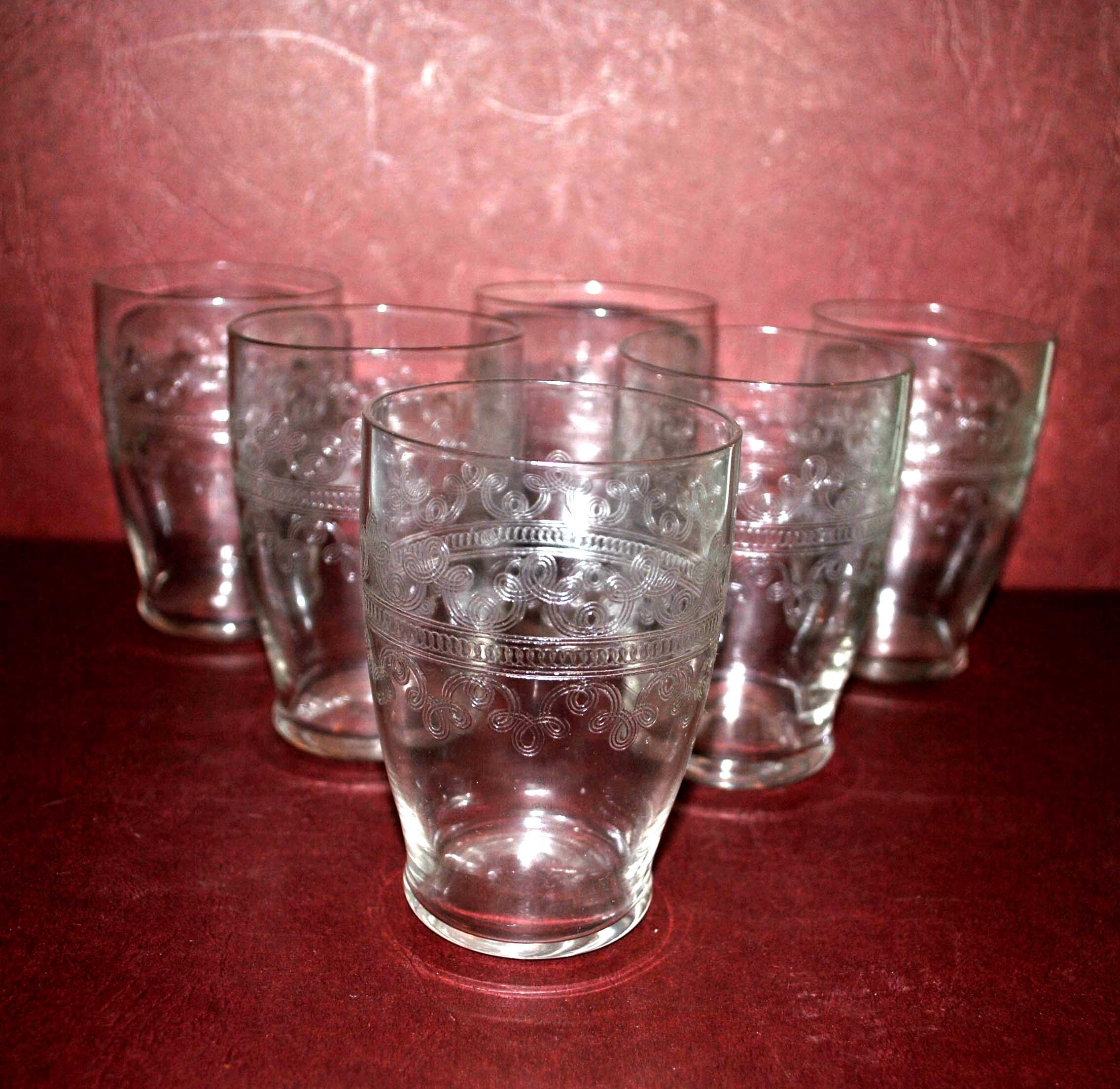 Series of 6 glasses cups 1920 in crystal engraved guilloché in pantogravure 9.2Ht