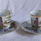 Lot composé  de 2 tasses et soucoupes anciennes en fine porcelaine
