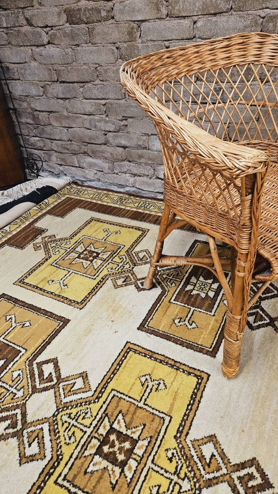 Vintage 1960s wicker rattan armchair