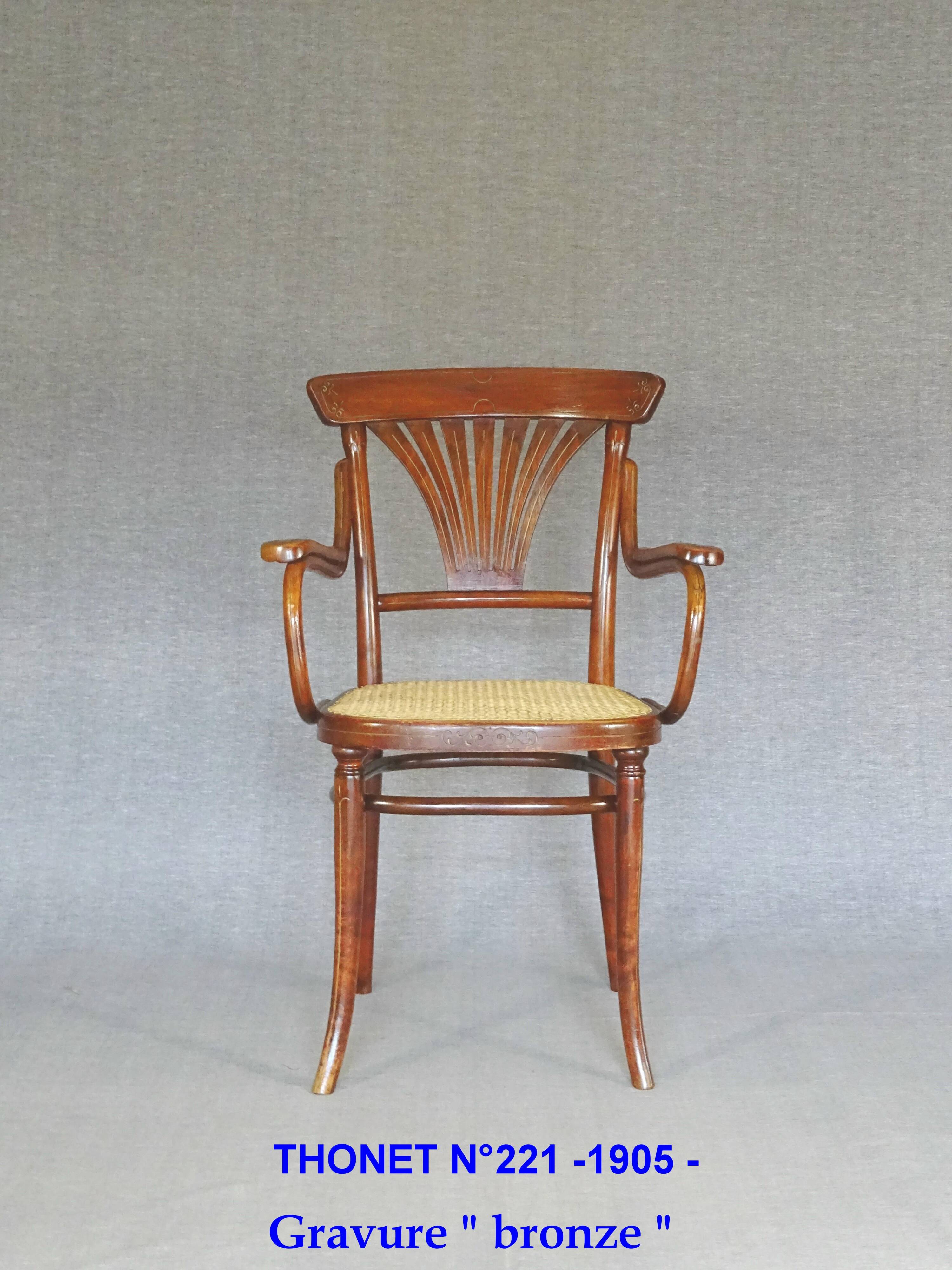 Thonet armchair No. 221, "bronze" inlays 1905 perfect caning